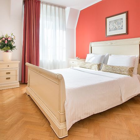 Hotel Suite Home Praga Exterior foto