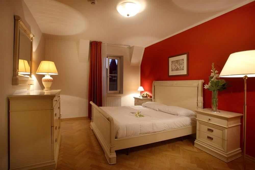 Hotel Suite Home Praga Habitación foto
