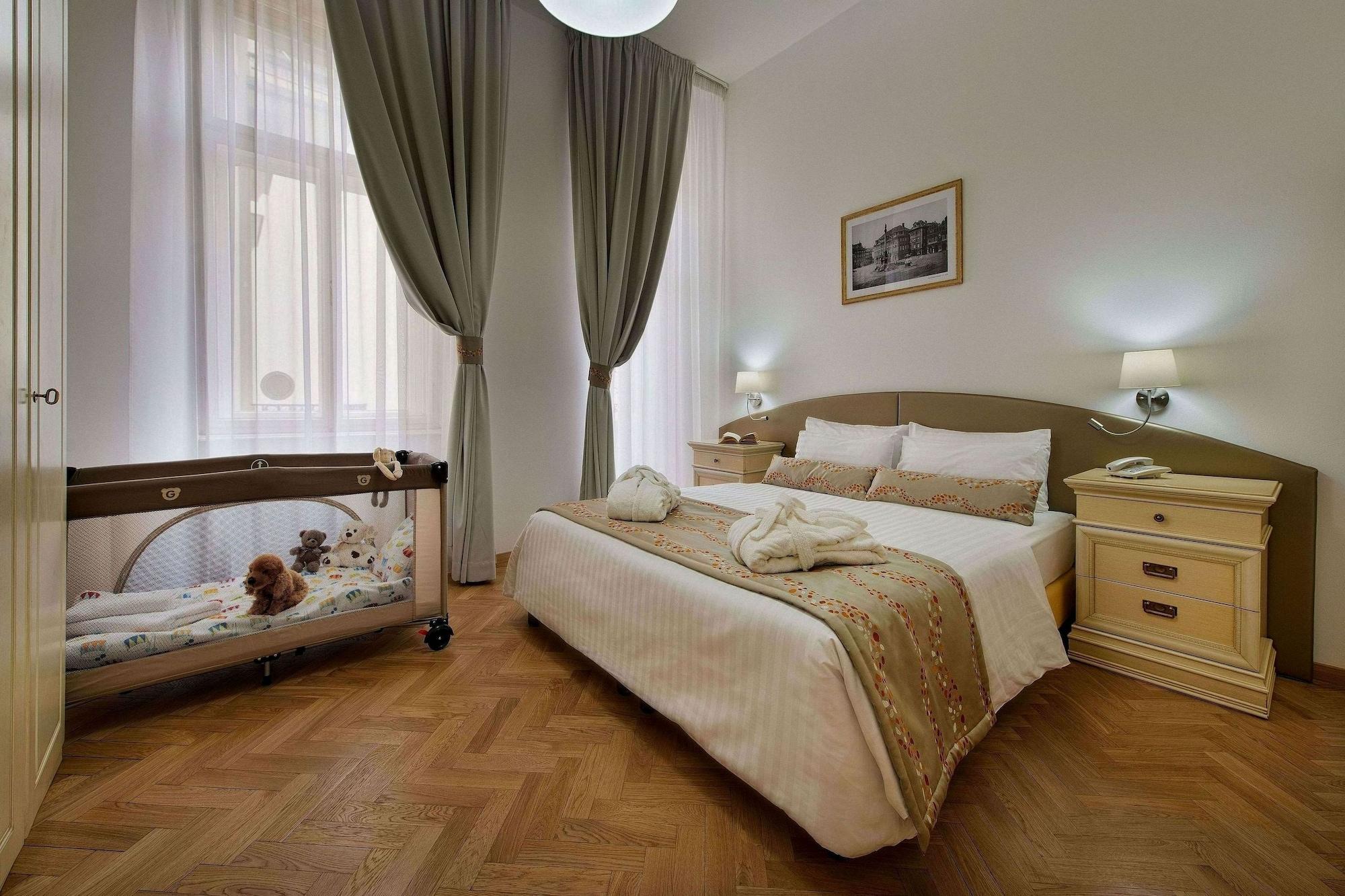 Hotel Suite Home Praga Exterior foto