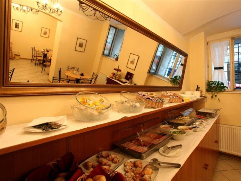 Hotel Suite Home Praga Exterior foto
