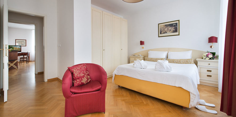 Hotel Suite Home Praga Exterior foto
